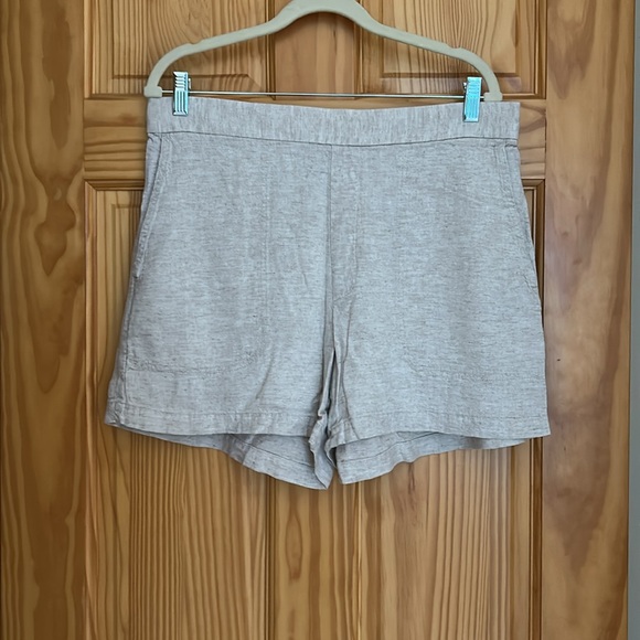 Banana Republic (2 pair) linen shorts, size L - Picture 2 of 16